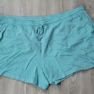 Knit Shorts with pockets